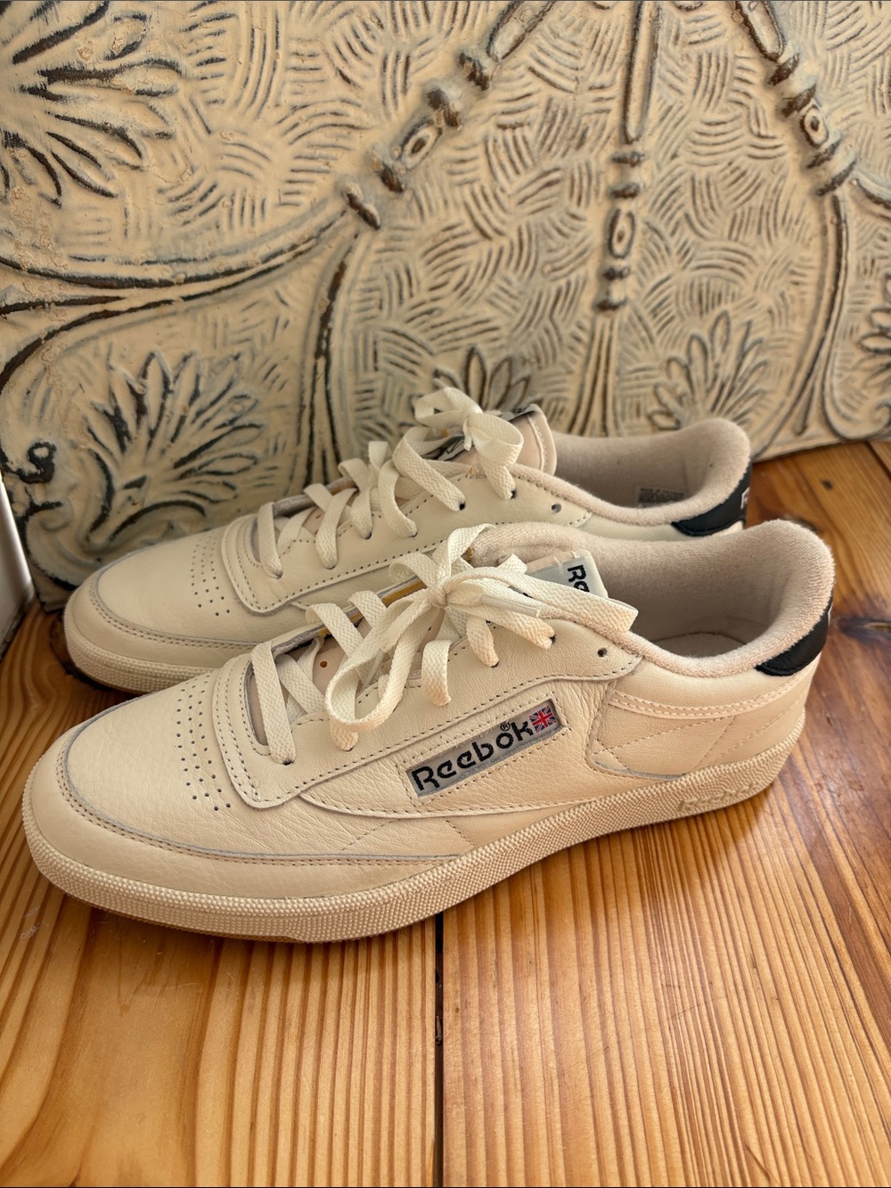 Classic Reebok Men’s White Low-Top Sneakers with Black Heel Tab